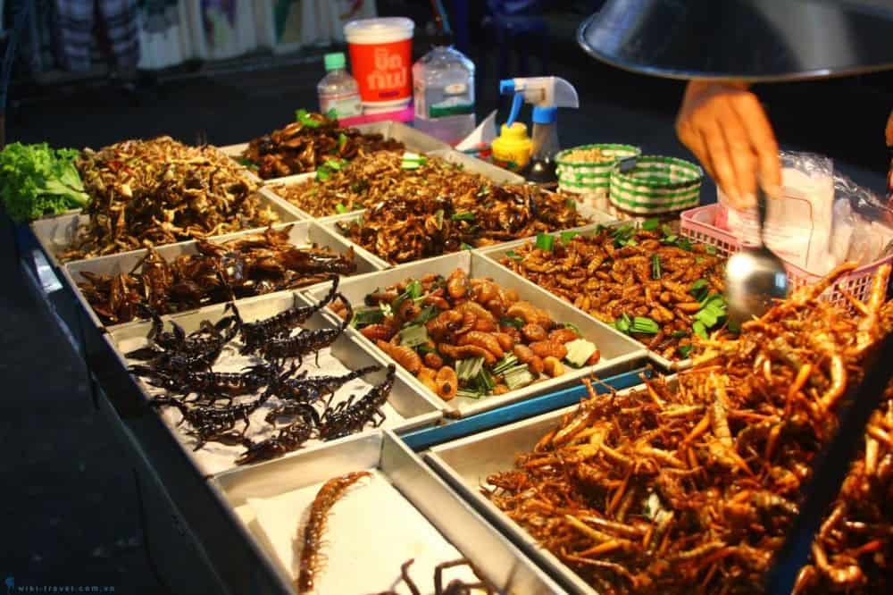 Kinh nghiệm mua sắm ở chợ đêm Night Bazaar Chiang Mai
