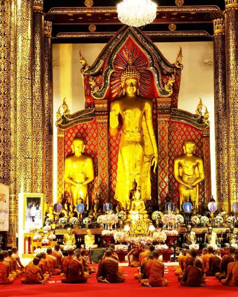 chùa Wat Chedi Luang ở Thái Lan