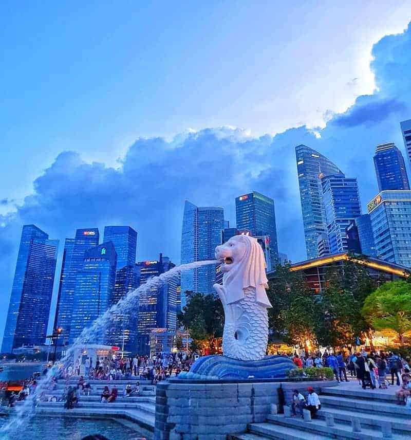 Đi du lịch Singapore mang bao nhiêu tiền