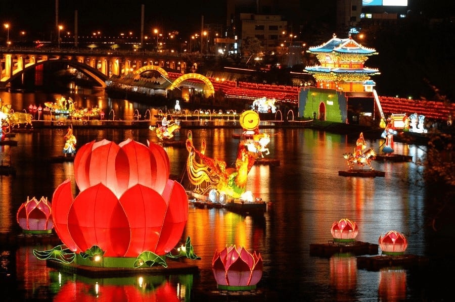Lễ hội đèn lồng Jinju