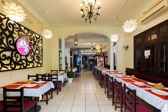 Nhà hàng Maharaja Indian