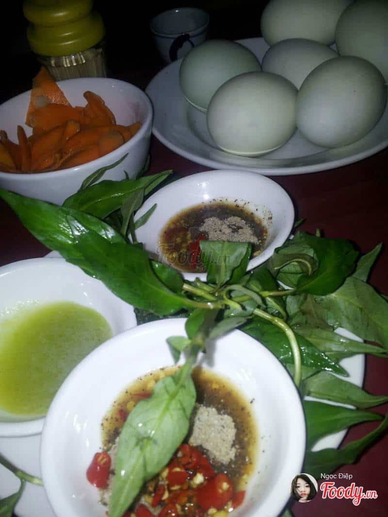 Quán Ăn Đêm Nha Trang với những món ăn đặc sản Nha Trang và không gian ấm cúng sẽ là điểm đến lý tưởng cho những buổi tối ở thành phố biển xinh đẹp. Hãy xem qua những hình ảnh để cảm nhận được sự tuyệt vời của nơi đây, và tận hưởng những món ăn đặc biệt hút mọi thực khách.