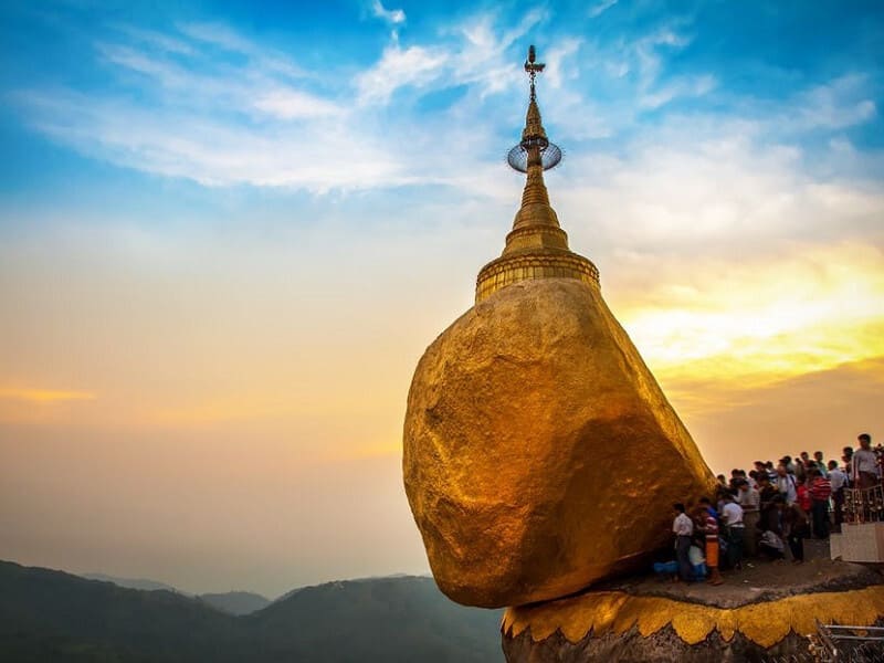 chùa đá vàng myanmar