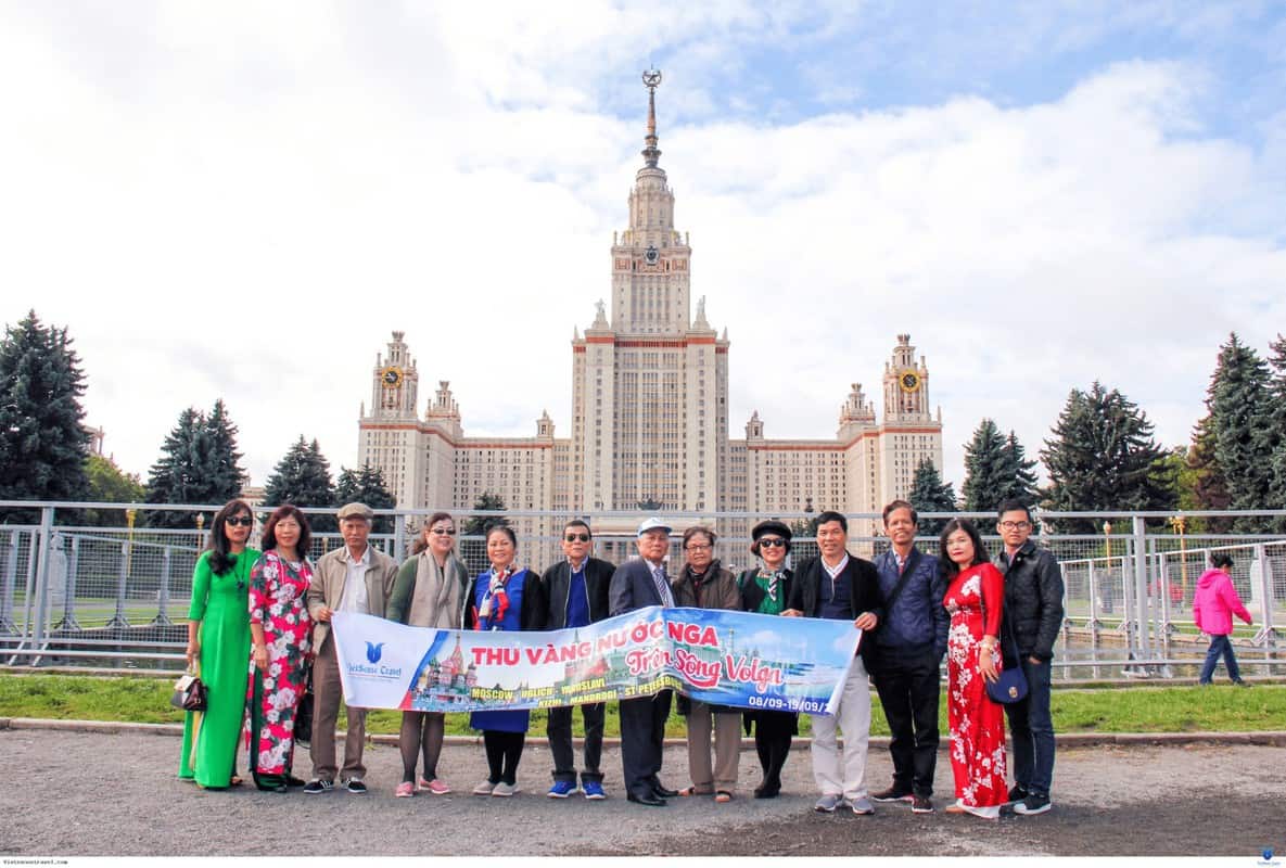 Đại học Lomonosov Moscow - Biểu Tượng Giáo Dục Và Kiến Trúc Nổi Tiếng Của Nga