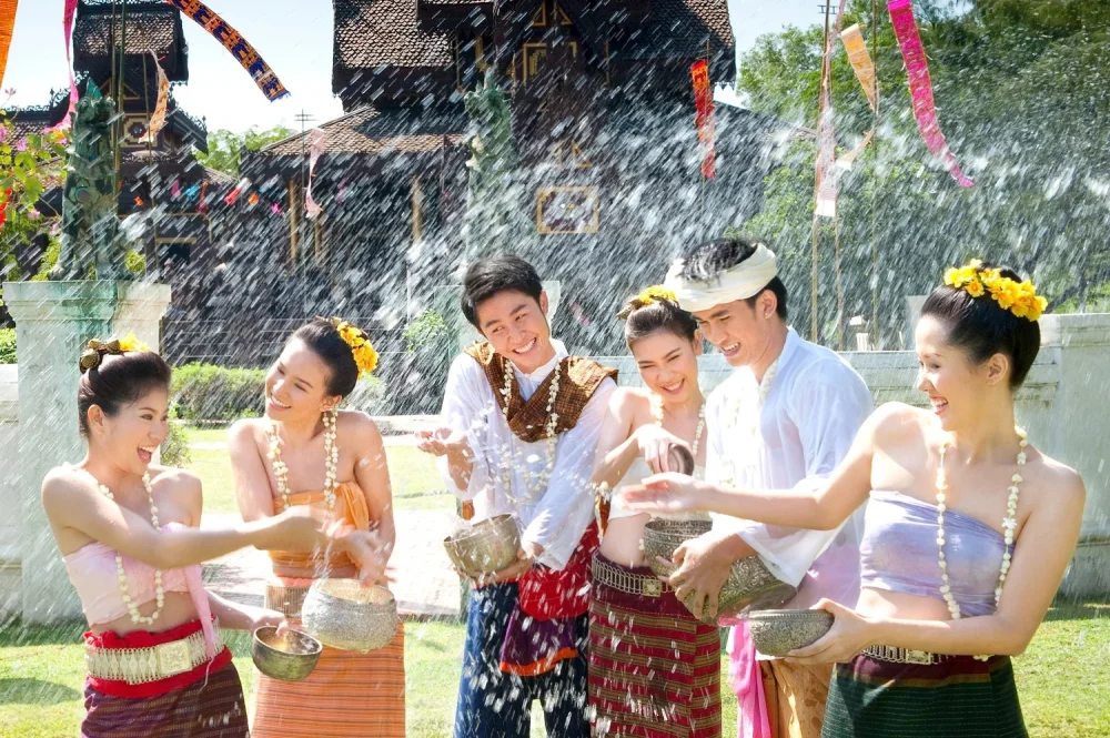 tháng 4 đi đâu đẹp